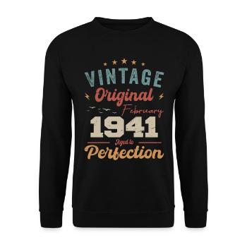 Born in February 1941 vintage 1941 birthday - Unisex Sweatshirt - black - Front - Alina (178cm) & Michal (187cm)