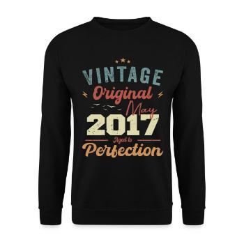 Mai 2017 Geburtstag Mai 2017 Geschenk Mai 2017 - Unisex Pullover - Schwarz - Vorne - Alina (178cm) & Michal (187cm)