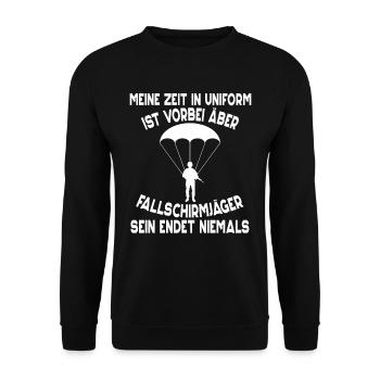 Fallschirmjäger sein endet niemals - Unisex Pullover - Schwarz - Vorne - Alina (178cm) & Michal (187cm)