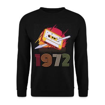Jubiläum 1972 Vintage Kassette - Unisex Pullover - Schwarz - Vorne - Alina (178cm) & Michal (187cm)