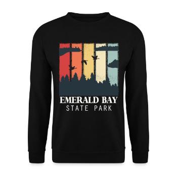Emerald Bay Nevada Lake Tahoe California Staatspa - Unisex Sweatshirt - black - Front - Alina (178cm) & Michal (187cm)