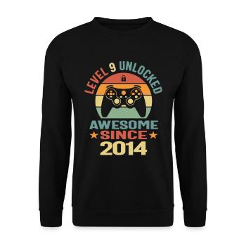 Level 9 Unlocked Awesome 2014 Video Gamer 9th - Unisex Sweatshirt - black - Front - Alina (178cm) & Michal (187cm)