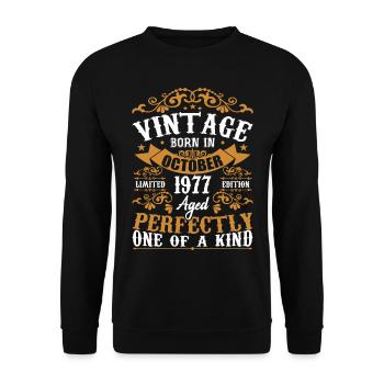 1977 Retro 1977 Octobre Anniversaire Octobre 1977 - Sweat-shirt Unisexe - noir - Devant - Alina (178cm) & Michal (187cm)