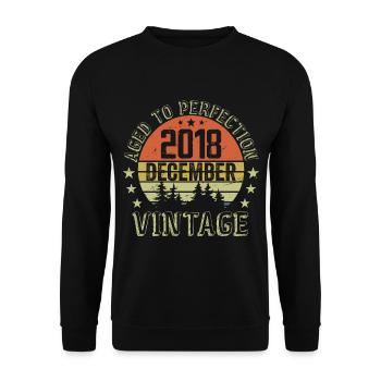 Cadeau Anniversaire Rétro - Nées En Décembre 2018 - Sweat-shirt Unisexe - noir - Devant - Alina (178cm) & Michal (187cm)