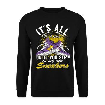 Lustiger Sneaker -Sammler - Turnschuhe - Unisex Pullover - Schwarz - Vorne - Alina (178cm) & Michal (187cm)