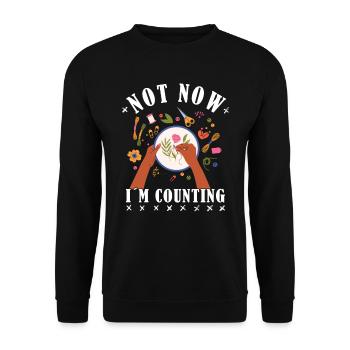 Ne faites pas de point de croix maintenant je compte le point de croix - Sweat-shirt Unisexe - noir - Devant - Alina (178cm) & Michal (187cm)