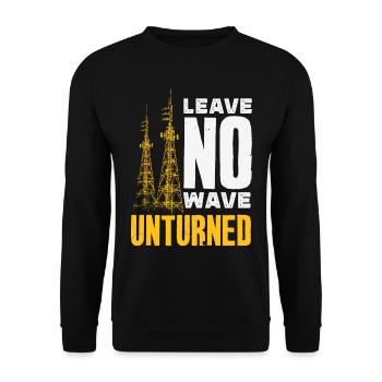 Stolzer Amateurfunk-betreiber - Unisex Pullover - Schwarz - Vorne - Alina (178cm) & Michal (187cm)