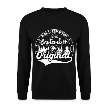 Legendary since September 2010 Birthday Gift - Unisex Sweatshirt - black - Front - Alina (178cm) & Michal (187cm)