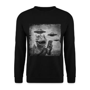 Dragon Selfie with UFO Weird 50s Photo 3 - Unisex Pullover - Schwarz - Vorne - Alina (178cm) & Michal (187cm)