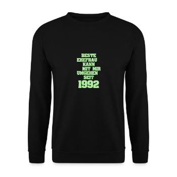 Ehe Ehefrau Frau Freundin Jahr1992 - Unisex Pullover - Schwarz - Vorne - Alina (178cm) & Michal (187cm)