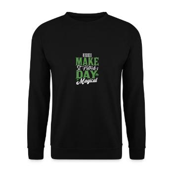 Küsse machen den St. Patrick's Day magisch und lustig - Unisex Pullover - Schwarz - Vorne - Alina (178cm) & Michal (187cm)