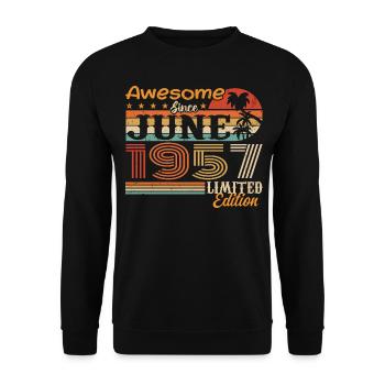 June 1957 Retro Vintage Juni 1957 birthday - Unisex Sweatshirt - black - Front - Alina (178cm) & Michal (187cm)