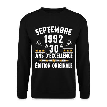 30 Ans Anniversaire Vintage Né(e) Septembre 1992 - Sweat-shirt Unisexe - noir - Devant - Alina (178cm) & Michal (187cm)