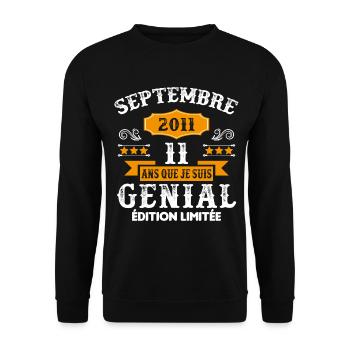 11 Ans Anniversaire Vintage Né(e) Septembre 2011 - Sweat-shirt Unisexe - noir - Devant - Alina (178cm) & Michal (187cm)