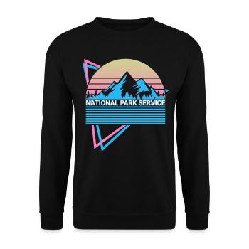 National Park Retro - Unisex Pullover - Schwarz - Vorne - Alina (178cm) & Michal (187cm)