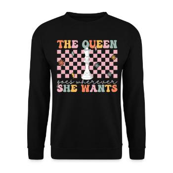 Groovy Schachspielerin - Unisex Pullover - Schwarz - Vorne - Alina (178cm) & Michal (187cm)