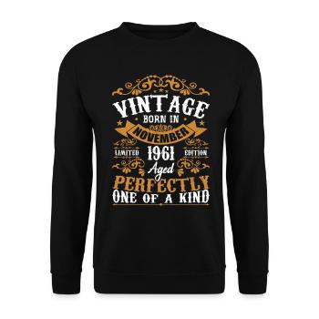 Vintage November 1961 Birthday November 1961 - Unisex Sweatshirt - black - Front - Alina (178cm) & Michal (187cm)