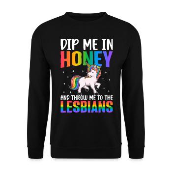 Throw Me To The Lesbians Lesbian Pride LGBTQ - Unisex Pullover - Schwarz - Vorne - Alina (178cm) & Michal (187cm)