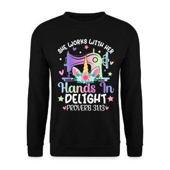 Quilting with the sewing machine She works with her - Unisex Sweatshirt - black - Front - Alina (178cm) & Michal (187cm)