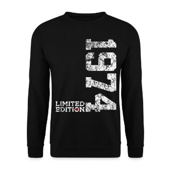 52ND BIRTHDAY 52 YEARS LIMITED EDITION 1974 - Unisex Sweatshirt - black - Front - Alina (178cm) & Michal (187cm)
