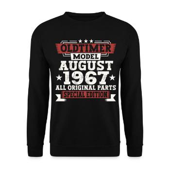 Oldtimer August 1967 55th Birthday Gift Fun - Unisex Sweatshirt - black - Front - Alina (178cm) & Michal (187cm)