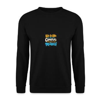Life Is Like A Camera Fotografie Kamera - Unisex Pullover - Schwarz - Vorne - Alina (178cm) & Michal (187cm)