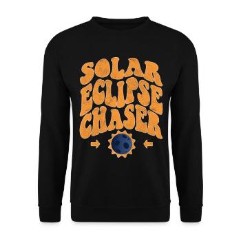 Solar eclipse chaser - Unisex Sweatshirt - black - Front - Alina (178cm) & Michal (187cm)