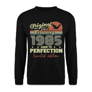 Birthday February 1985 - Unisex Sweatshirt - black - Front - Alina (178cm) & Michal (187cm)