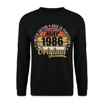 Vintage Design May 1986 Limited Edition May 1986 - Unisex Sweatshirt - black - Front - Alina (178cm) & Michal (187cm)