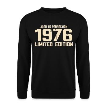 1976 Limited edition 1976 Birthday 1976 Retro - Unisex Sweatshirt - black - Front - Alina (178cm) & Michal (187cm)