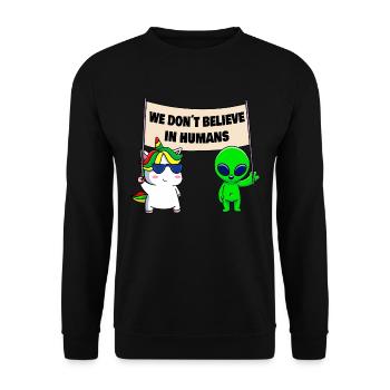 Wir glauben nicht an Menschen - Unisex Pullover - Schwarz - Vorne - Alina (178cm) & Michal (187cm)