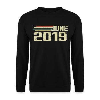 Juin 2019 Anniversaire Juin 2019 Juin 2019 Anniversaire - Sweat-shirt Unisexe - noir - Devant - Alina (178cm) & Michal (187cm)