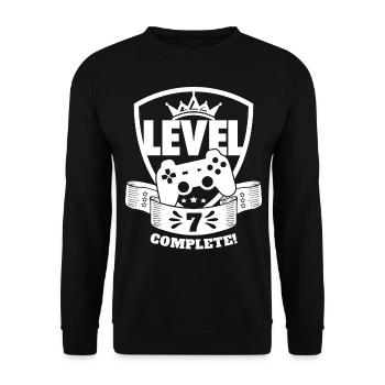 Level 7 Complete Geburtstagsgeschenk 7 Jahre Gamer - Unisex Pullover - Schwarz - Vorne - Alina (178cm) & Michal (187cm)