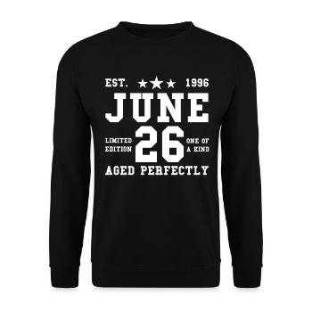 26. Geburtstag Juni Jahrgang 1996 Geschenkidee - Unisex Pullover - Schwarz - Vorne - Alina (178cm) & Michal (187cm)