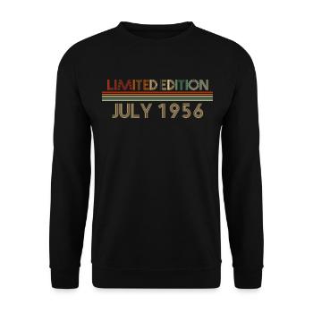 66. Geburtstag Juli Jahrgang 1956 Geschenkidee - Unisex Pullover - Schwarz - Vorne - Alina (178cm) & Michal (187cm)