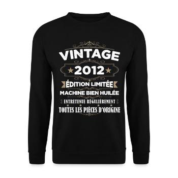 Vintage 2012 Edition Limitée - Sweat-shirt Unisexe - noir - Devant - Alina (178cm) & Michal (187cm)