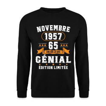 65 Ans Anniversaire Vintage Né(e) en Novembre 1957 - Sweat-shirt Unisexe - noir - Devant - Alina (178cm) & Michal (187cm)
