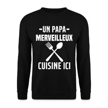 Un papa merveilleux cuisine ici - Sweat-shirt Unisexe - noir - Devant - Alina (178cm) & Michal (187cm)