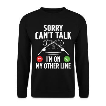 Tut mir leid, ich bin auf einer anderen Linie Angelfischer - Unisex Pullover - Schwarz - Vorne - Alina (178cm) & Michal (187cm)