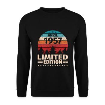 66. Geburtstag April Jahrgang 1957 Vintage - Unisex Pullover - Schwarz - Vorne - Alina (178cm) & Michal (187cm)