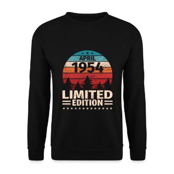 69th Birthday April Vintage 1954 Vintage - Unisex Sweatshirt - black - Front - Alina (178cm) & Michal (187cm)