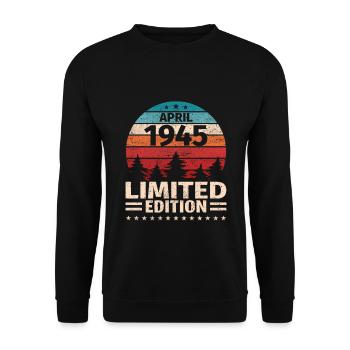 78th birthday April Vintage 1945 Vintage - Unisex Sweatshirt - black - Front - Alina (178cm) & Michal (187cm)