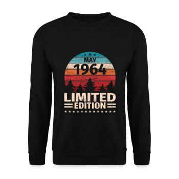 59th Birthday May Vintage 1964 Vintage - Unisex Sweatshirt - black - Front - Alina (178cm) & Michal (187cm)