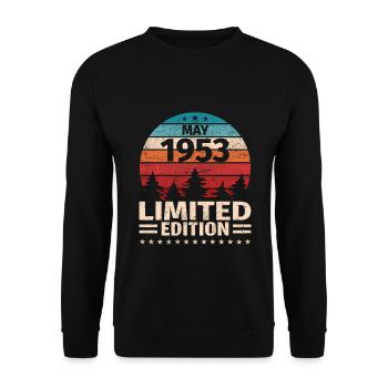 70th Birthday May Vintage 1953 Vintage - Unisex Sweatshirt - black - Front - Alina (178cm) & Michal (187cm)