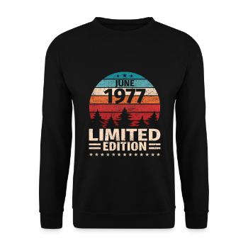 46ème anniversaire Juin Millésime 1977 Millésime - Sweat-shirt Unisexe - noir - Devant - Alina (178cm) & Michal (187cm)
