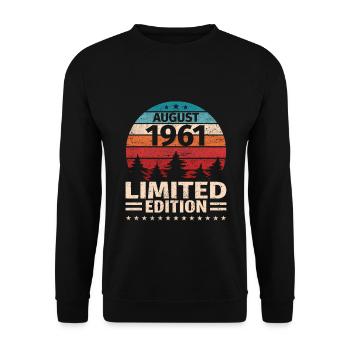 62. Geburtstag August Jahrgang 1961 Vintage - Unisex Pullover - Schwarz - Vorne - Alina (178cm) & Michal (187cm)