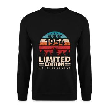 69th Birthday August Vintage 1954 Vintage - Unisex Sweatshirt - black - Front - Alina (178cm) & Michal (187cm)