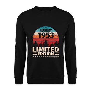 70th Birthday August Vintage 1953 Vintage - Unisex Sweatshirt - black - Front - Alina (178cm) & Michal (187cm)