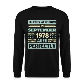 45th Birthday August Vintage 1978 Vintage - Unisex Sweatshirt - black - Front - Alina (178cm) & Michal (187cm)