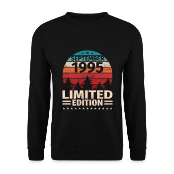 28th Birthday September Vintage 1995 Vintage - Unisex Sweatshirt - black - Front - Alina (178cm) & Michal (187cm)